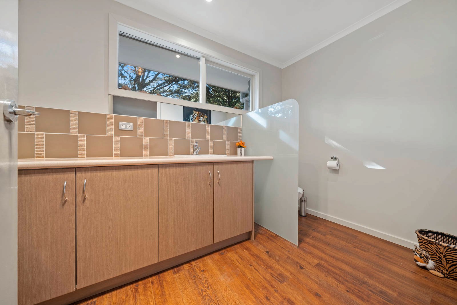 Property Gallery Thumbnail 24