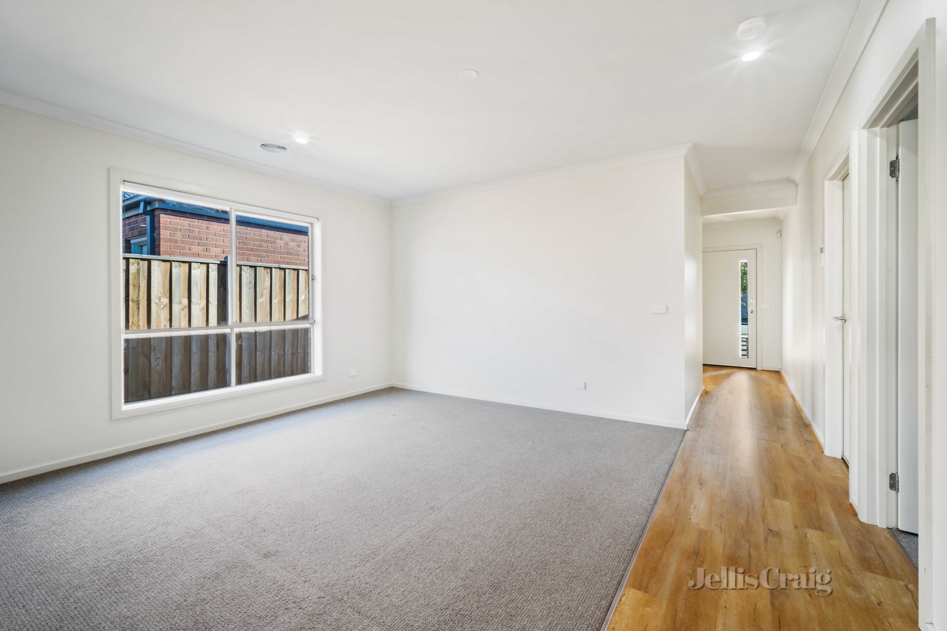 75 Sundance Boulevard, Winter Valley image 2