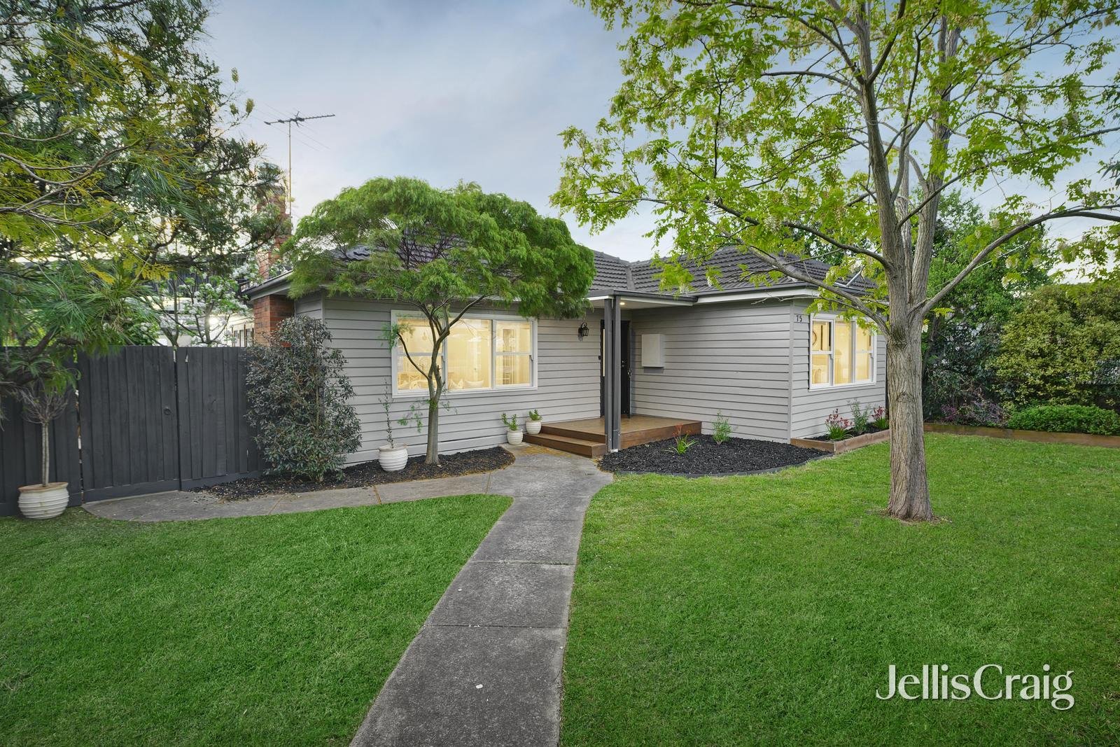 75 Wattle Grove, Mulgrave image 1