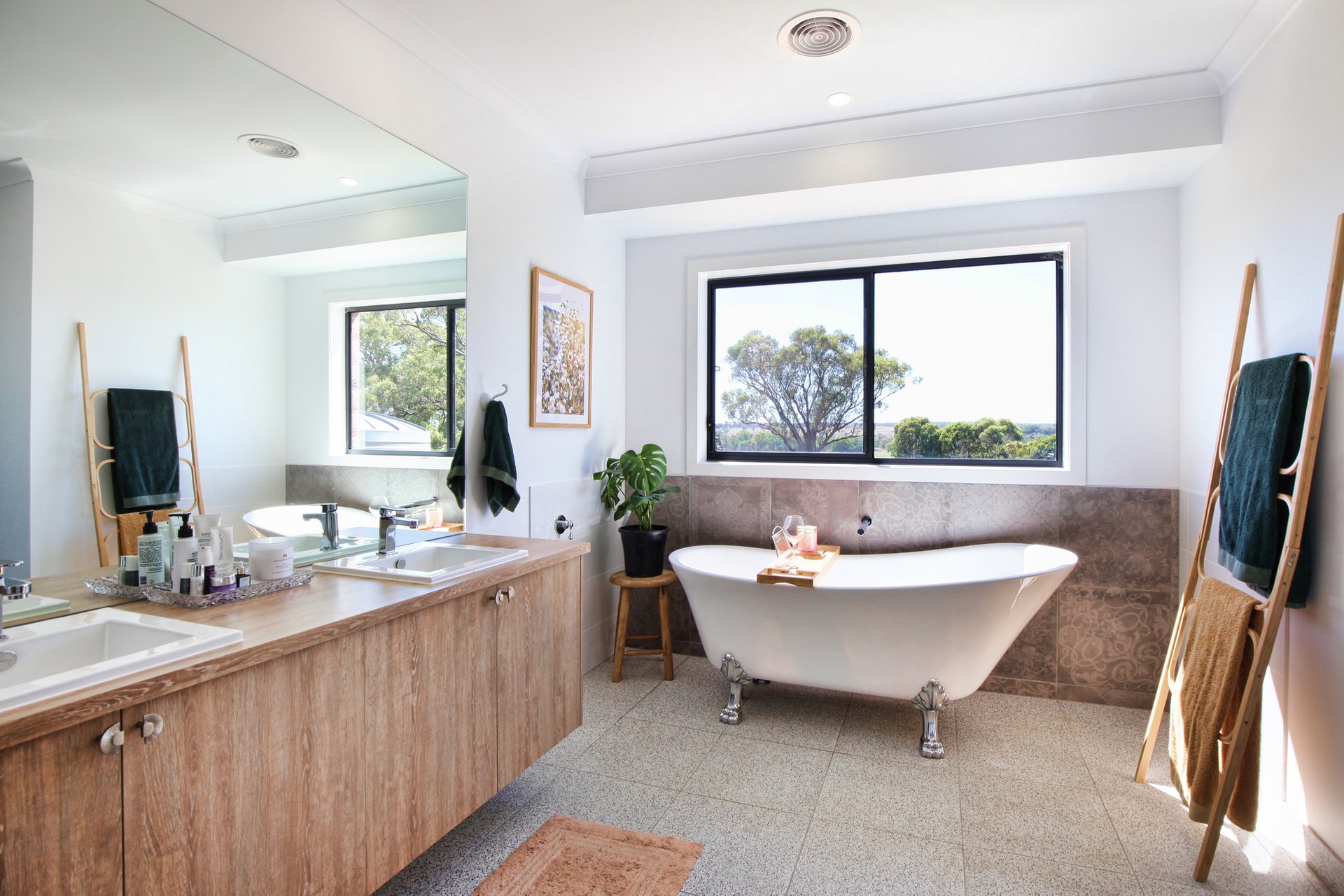 Property Gallery Thumbnail 12