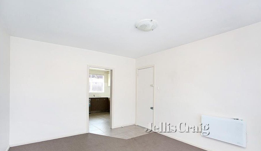 7/51 Stephen Street, Yarraville image 2