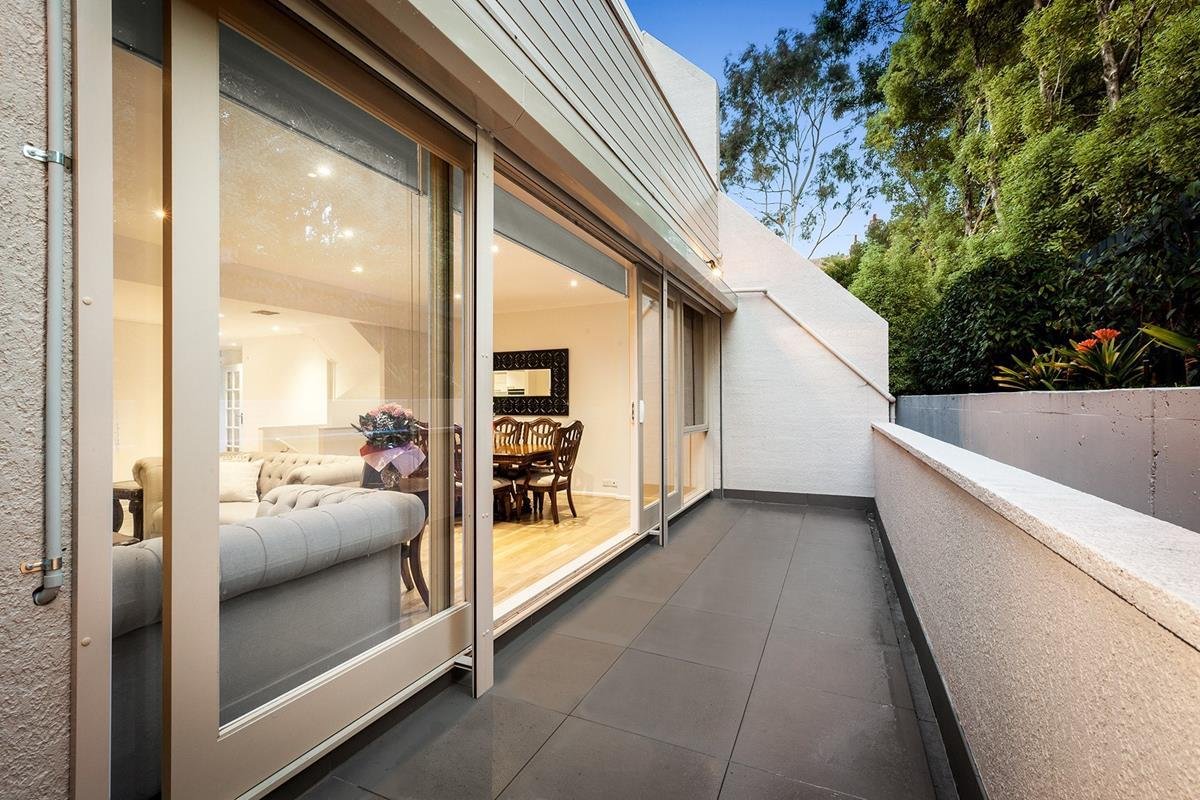 7/518 Toorak Road, Toorak image 8