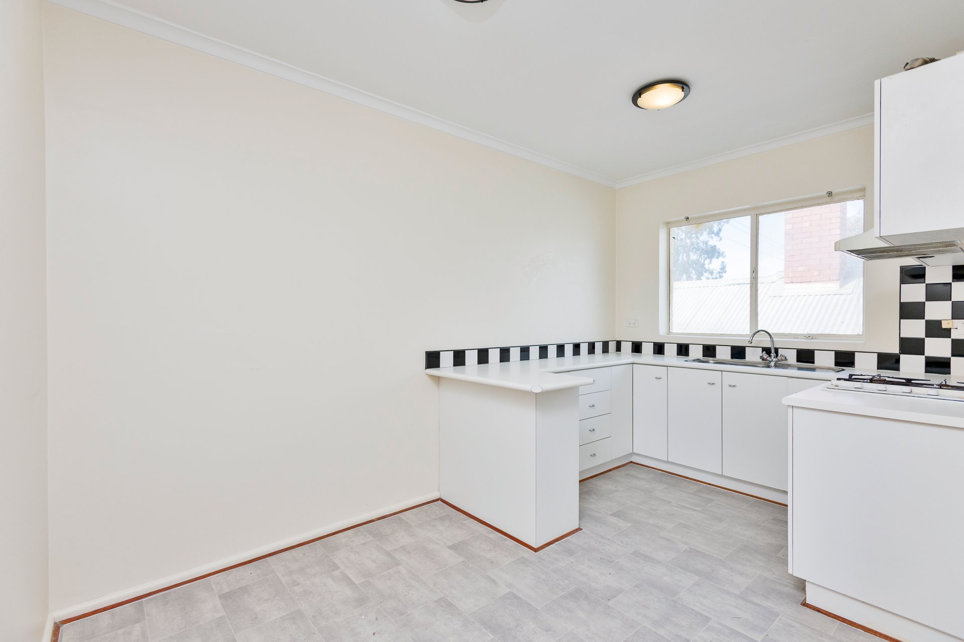 7/55 Heller Street, Brunswick West image 3