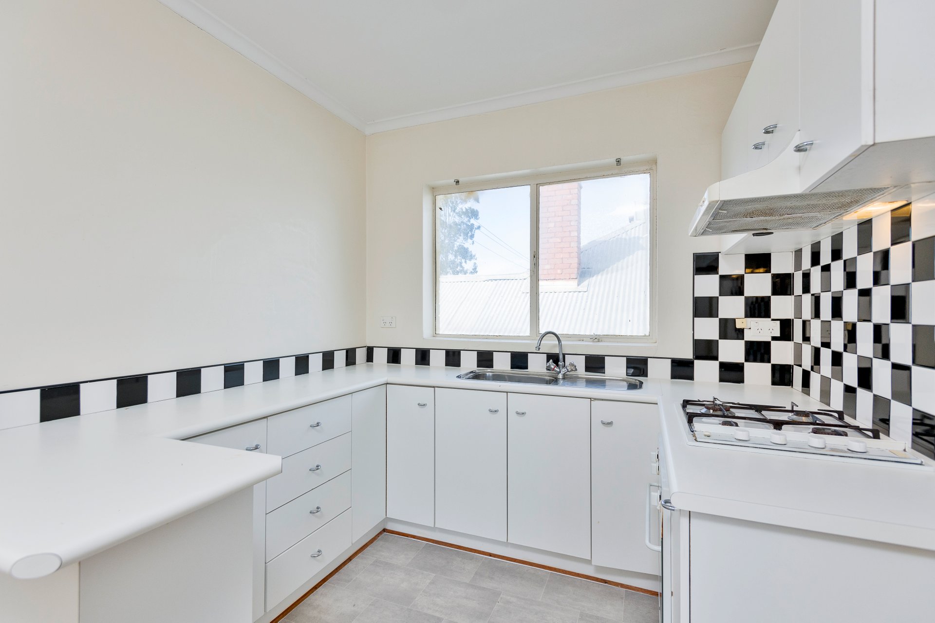 7/55 Heller Street, Brunswick West image 2