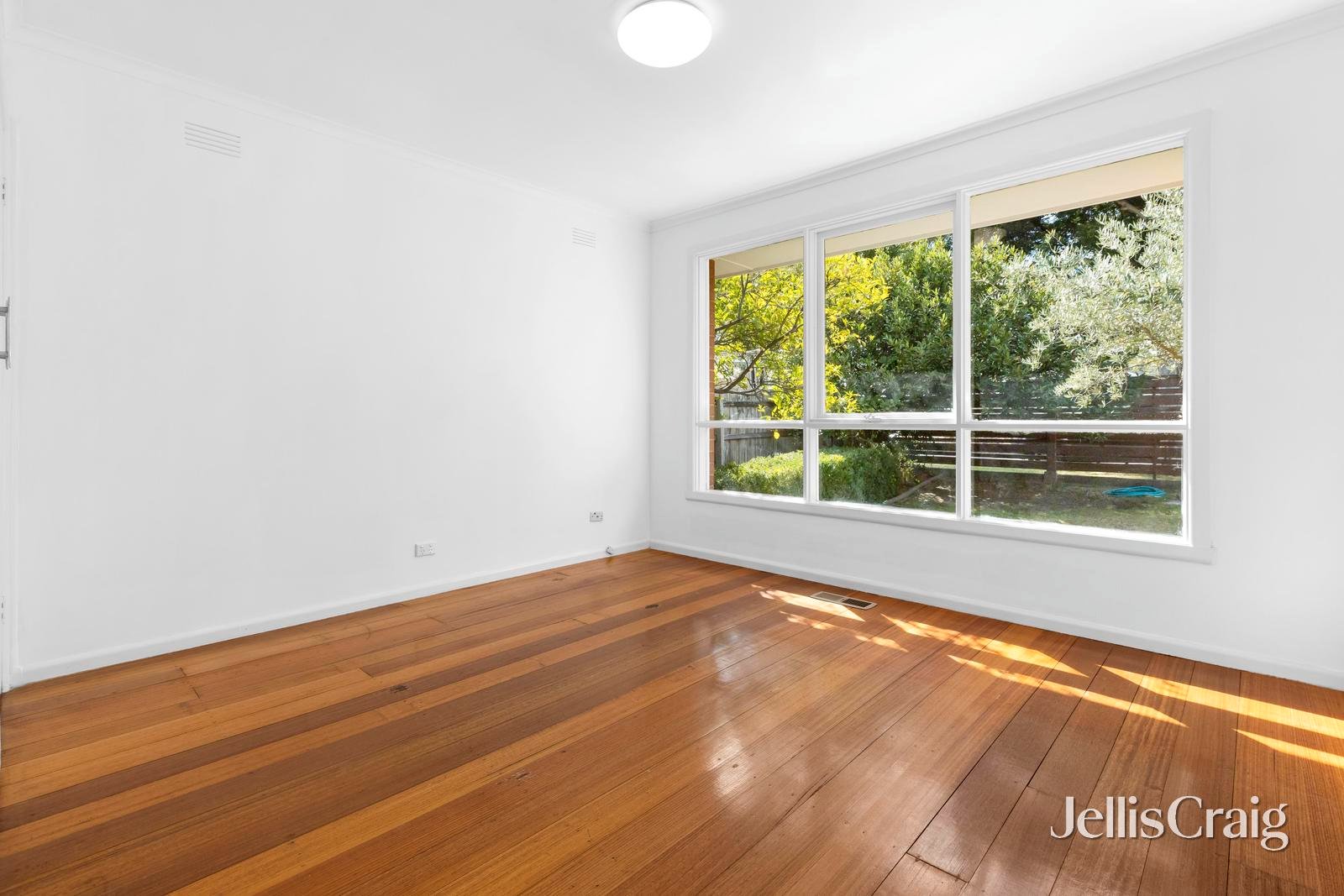 756 Ferntree Gully Road, Wheelers&nbsp;Hill image 11