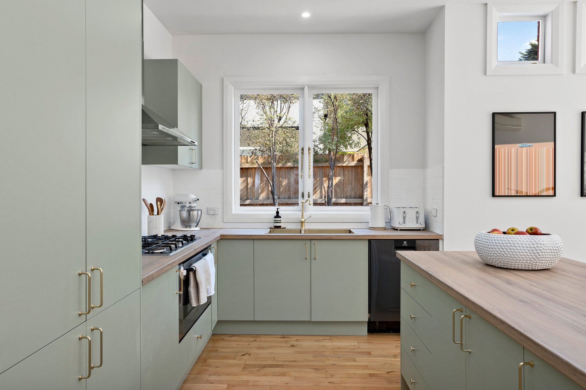 Property Gallery Thumbnail 6