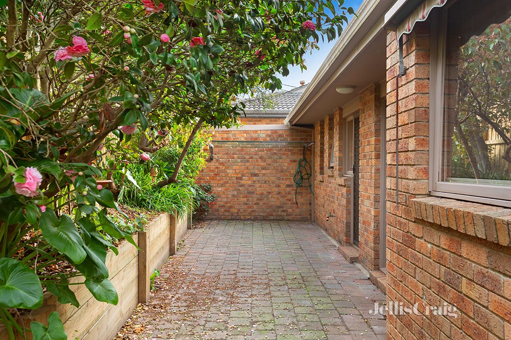 7/57 Invermay Grove, Rosanna image 7