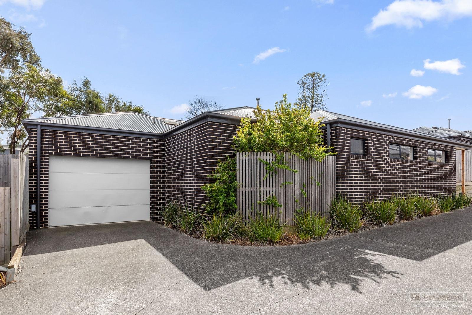 7/58 Tucker Street, Breakwater image 1