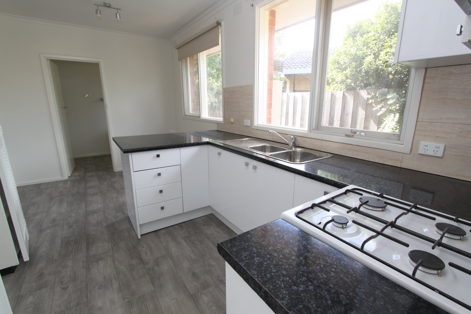 Property Gallery Thumbnail 5