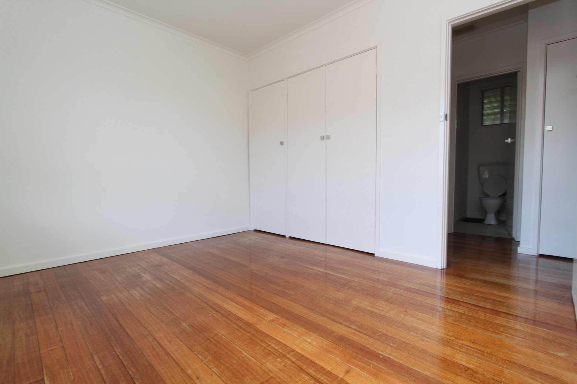 Property Gallery Thumbnail 7