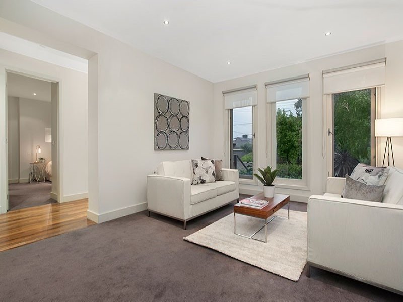 75A Rostrevor Parade, Mont Albert North image 2