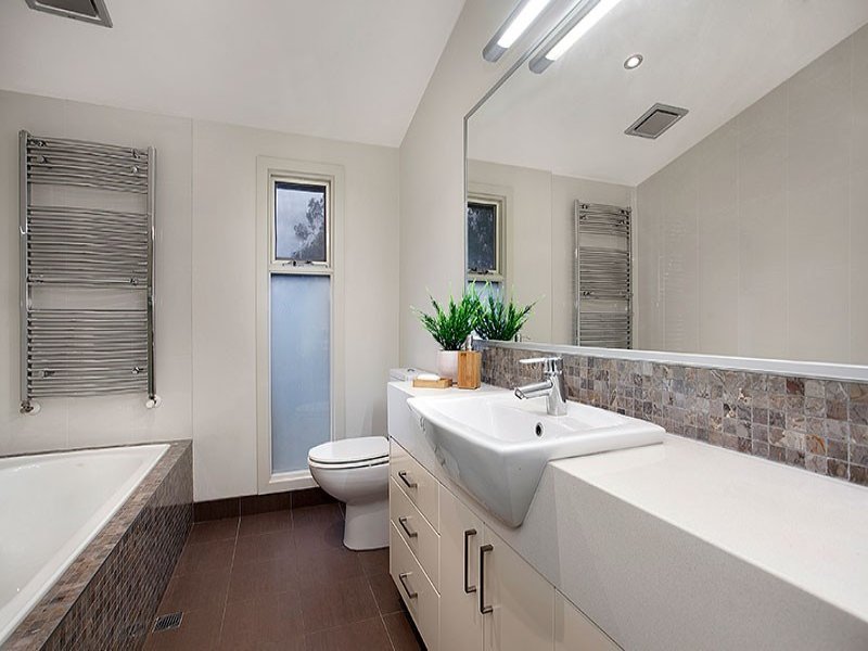 75A Rostrevor Parade, Mont Albert North image 9