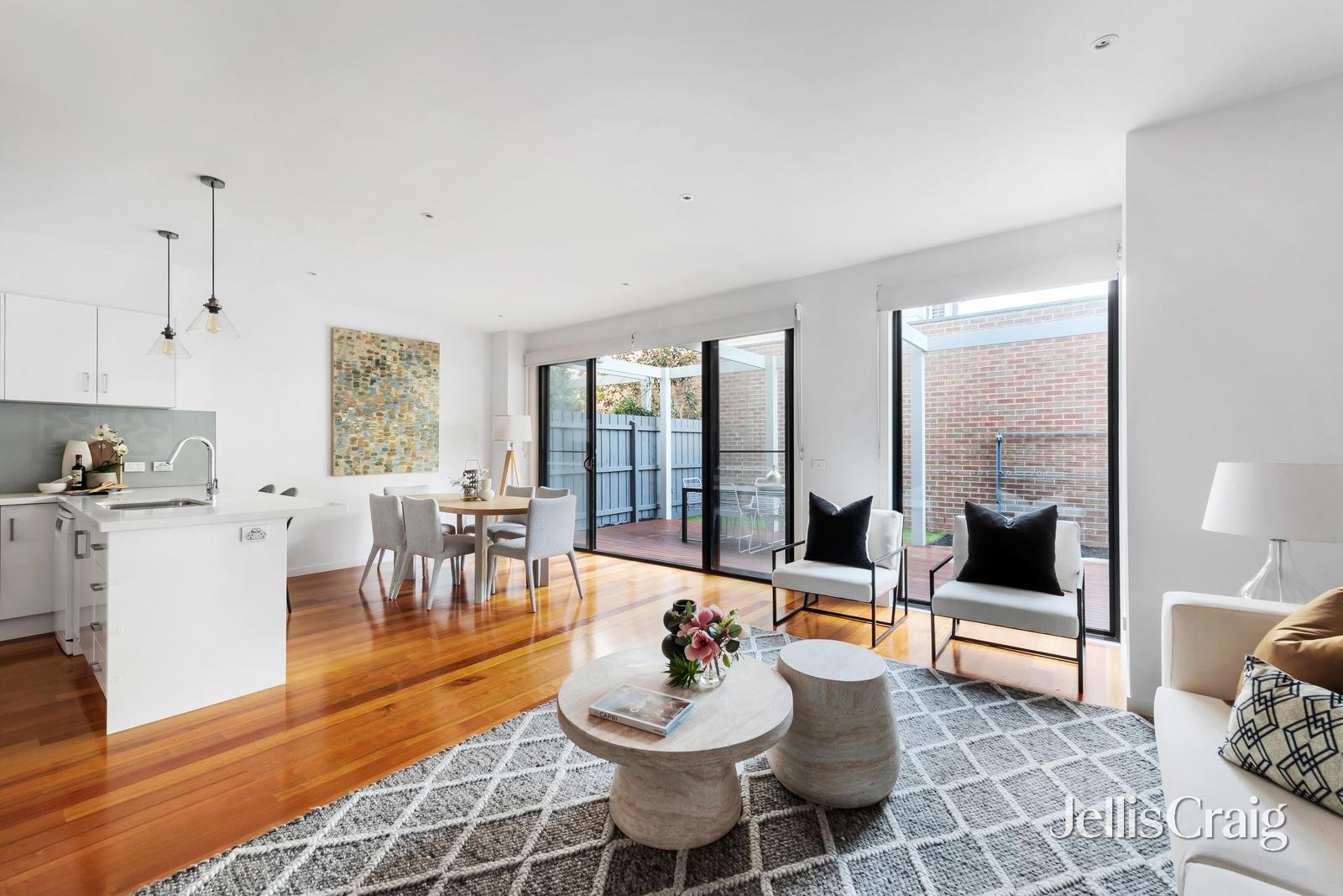 75B Nepean Highway, Mentone image 3