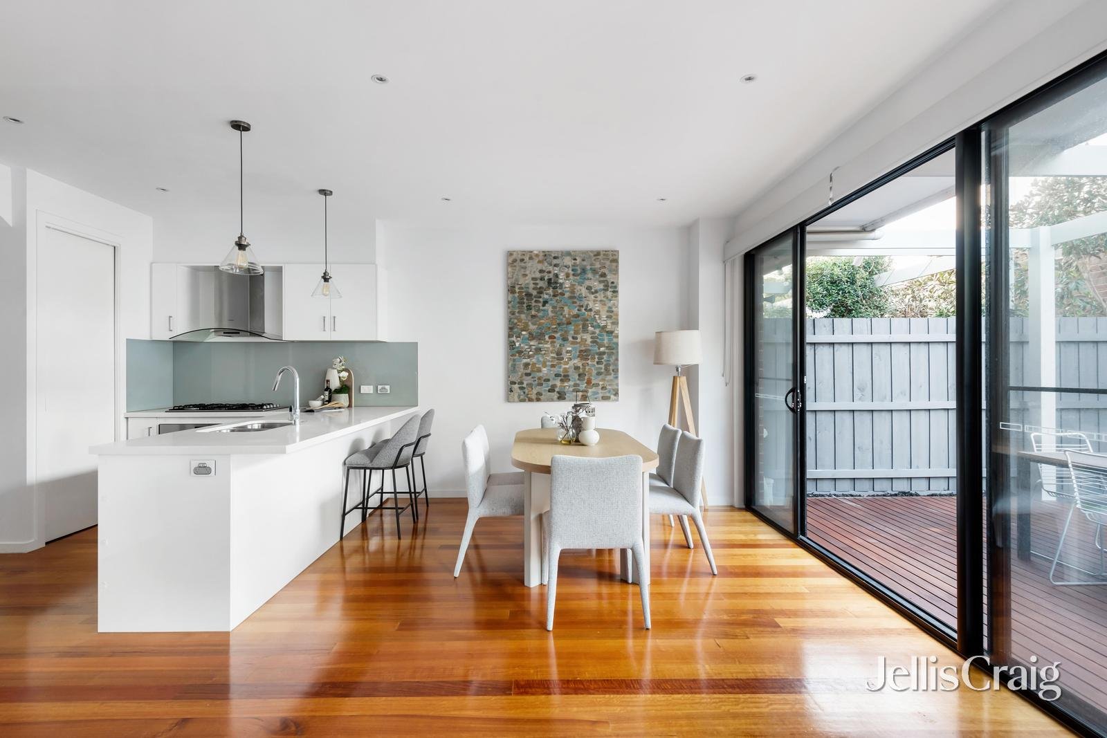 75B Nepean Highway, Mentone image 4