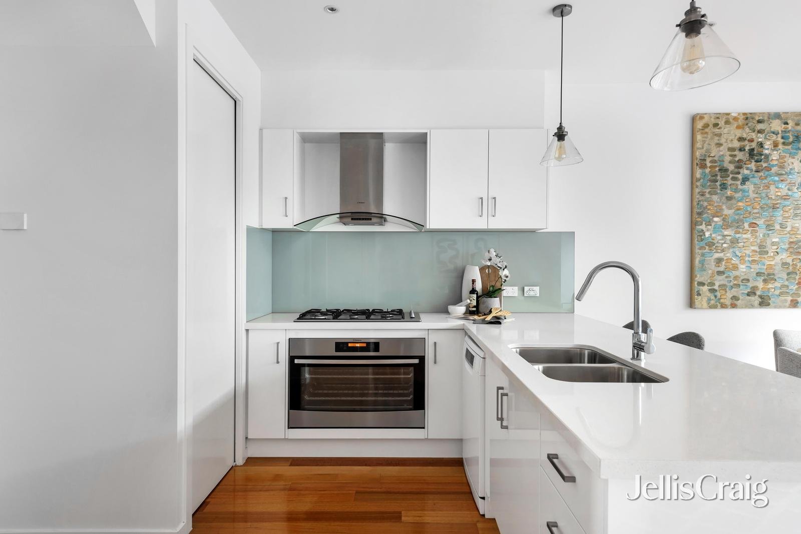 75B Nepean Highway, Mentone image 5