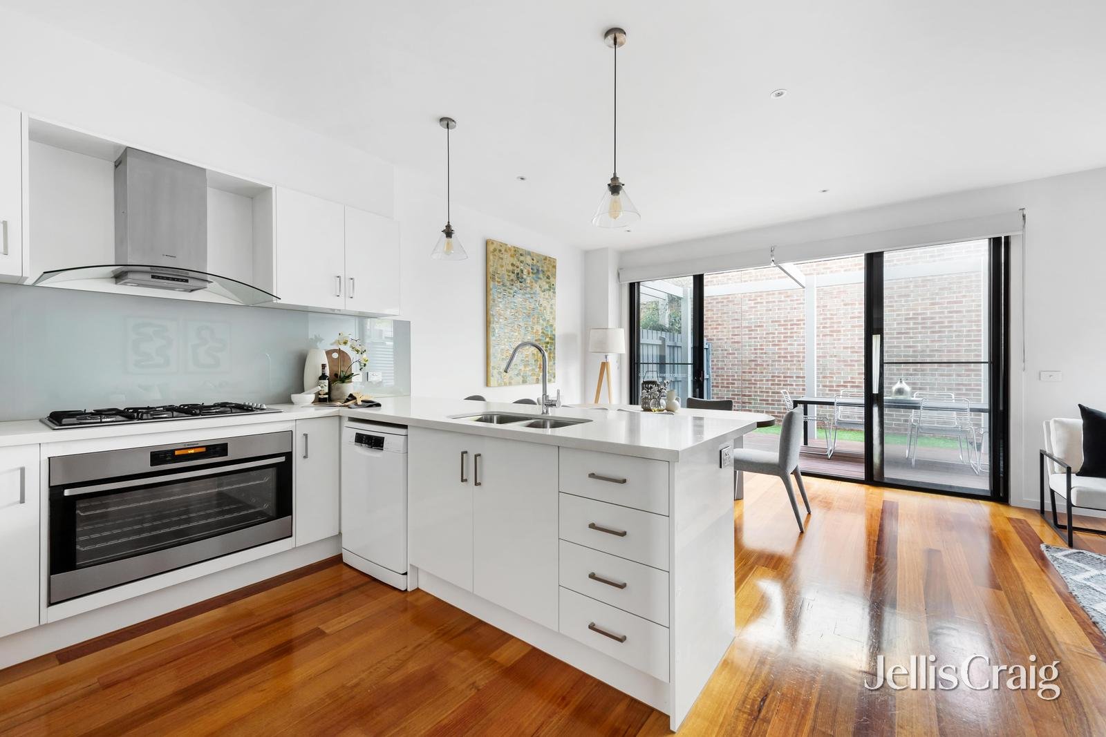 75B Nepean Highway, Mentone image 7