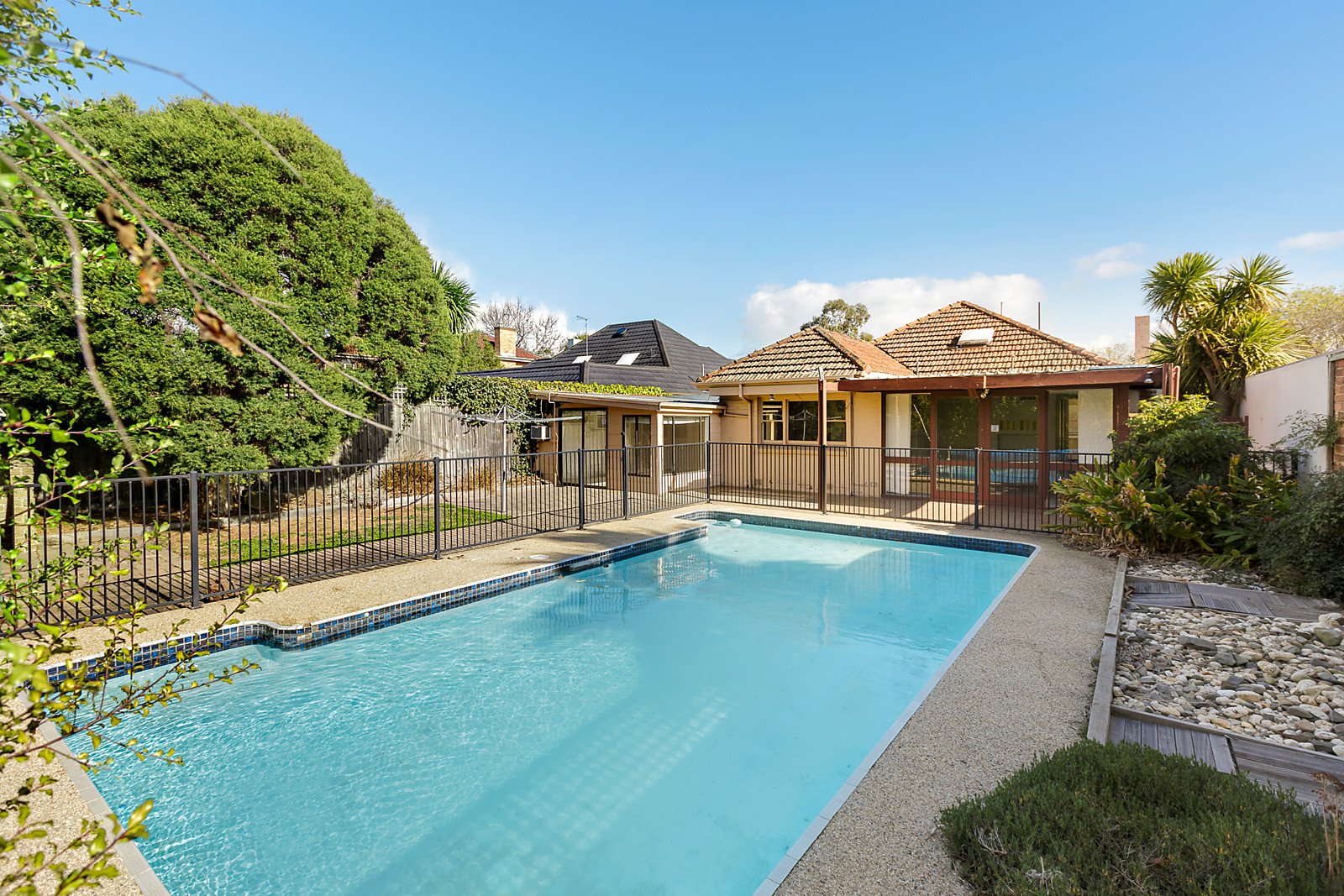 76 Canberra Grove, Brighton East image 3