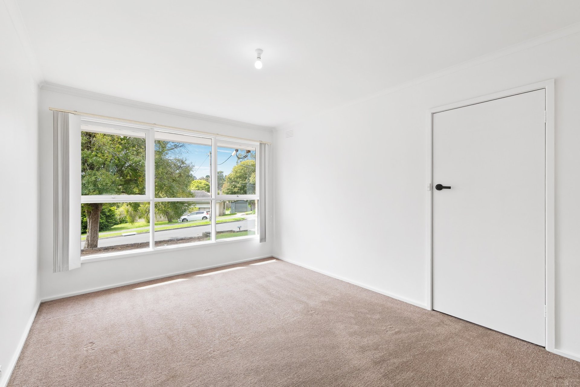 76 Dryden Concourse, Mooroolbark image 4