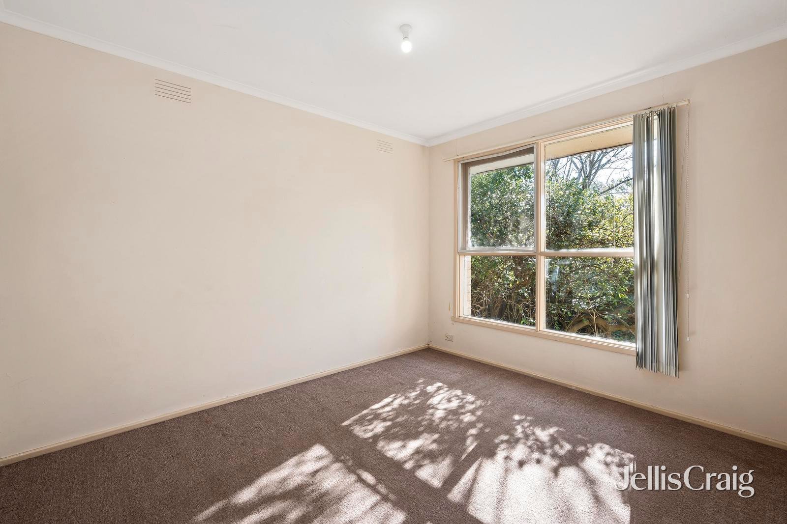 76 Dryden Concourse, Mooroolbark image 6