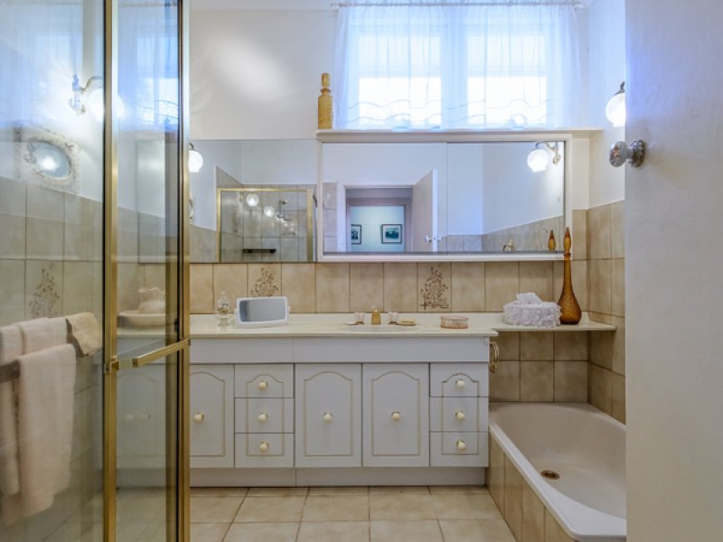 76 Dunloe Ave, Mont Albert North image 4