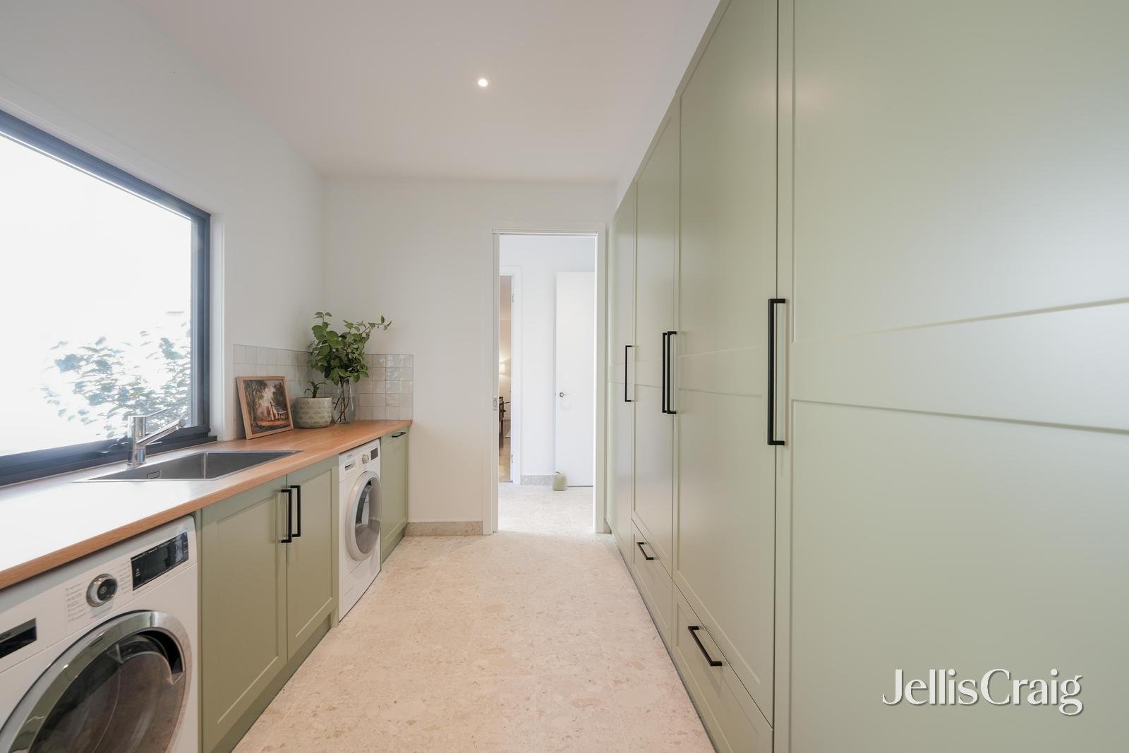 76 Greig Court, Woodend image 15