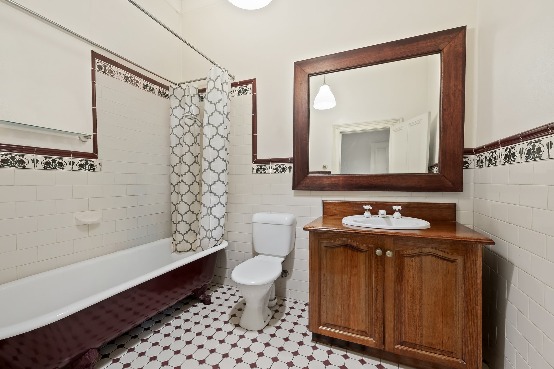 Property Gallery Thumbnail 8