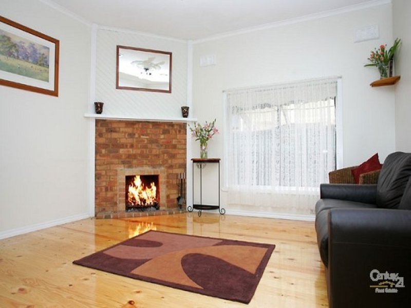 76 Hobson Street, Newport image 2
