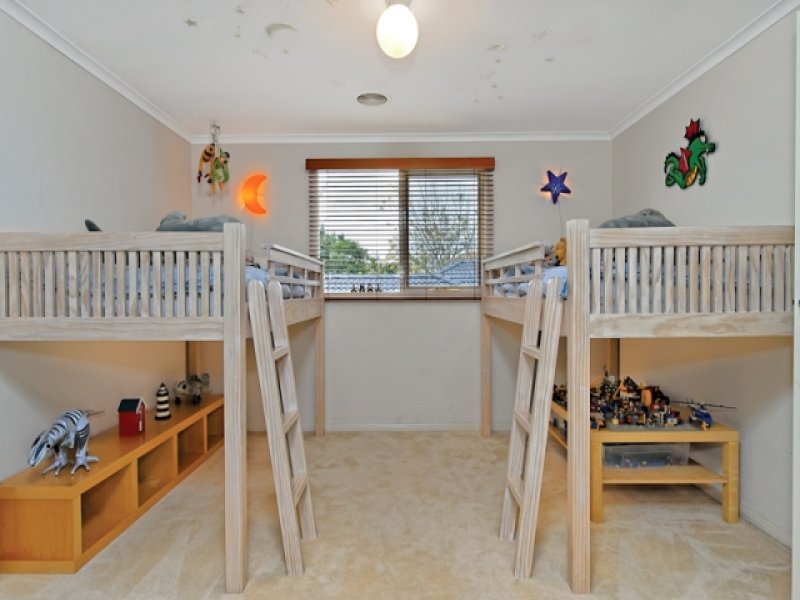 76 Landcox Street, Brighton East image 5