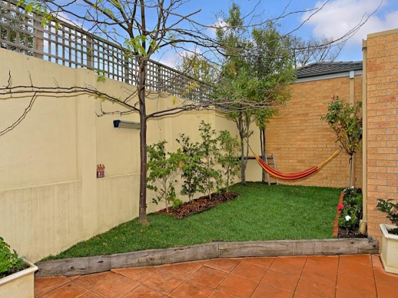 76 Landcox Street, Brighton East image 10