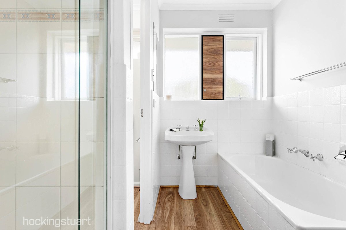7/6 Leopold Crescent, Mont Albert image 9