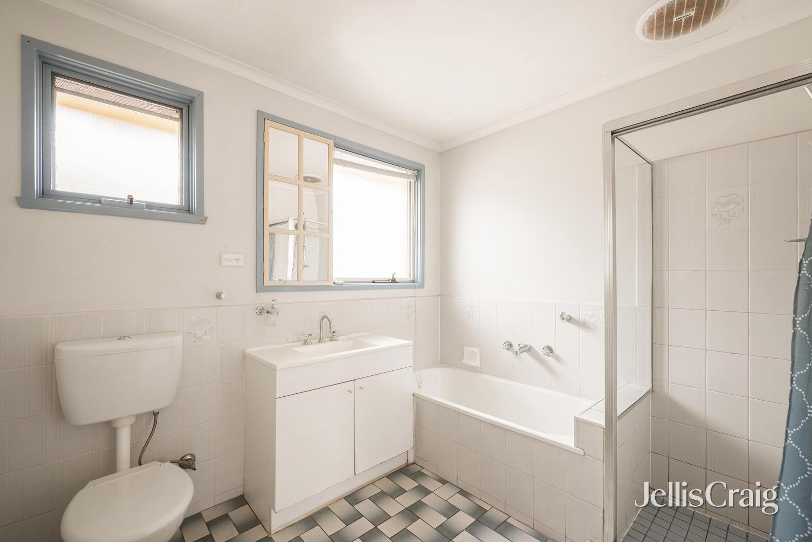 76 Mitford Crescent, Craigieburn image 8