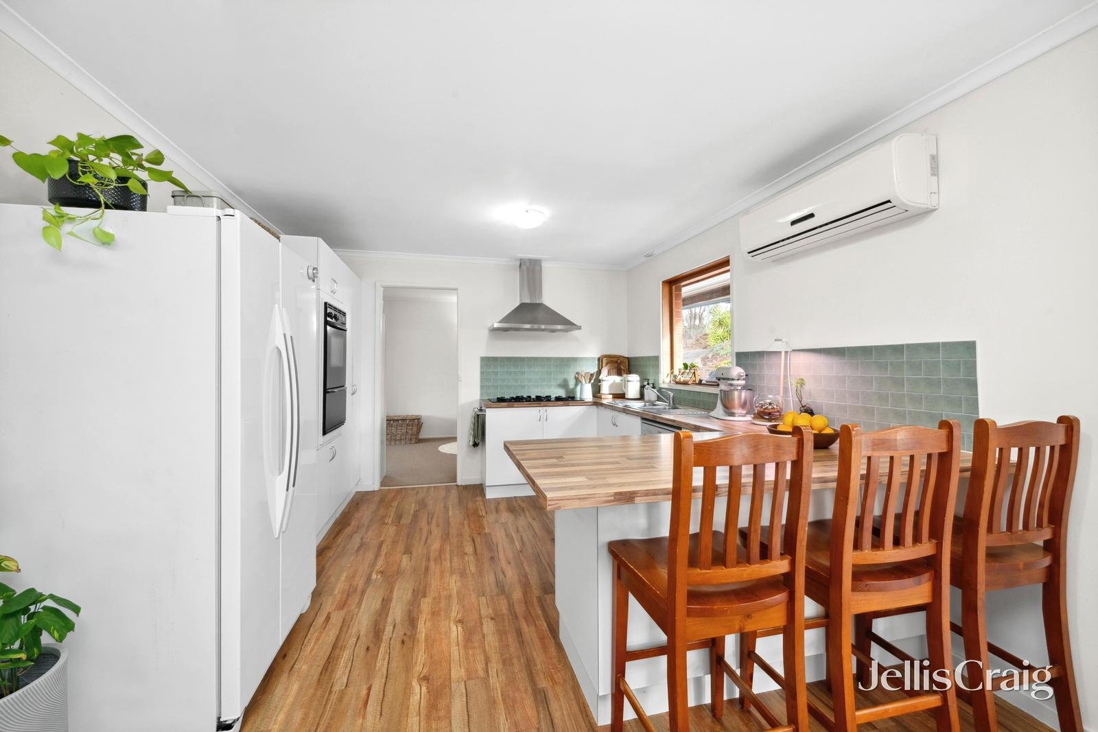 76 Moscript Street, Campbells&nbsp;Creek image 5