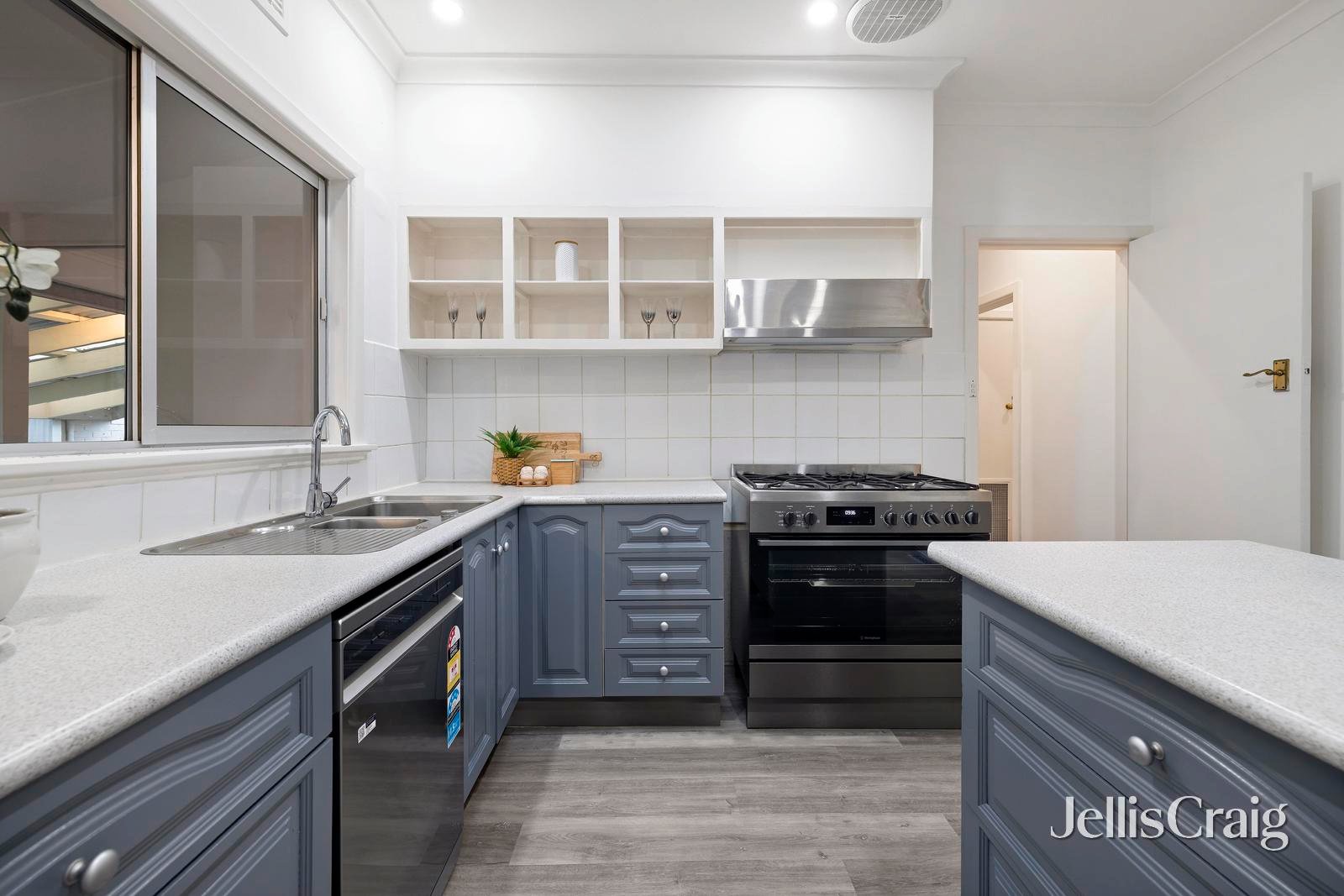 76 Pakenham Street, Blackburn image 3
