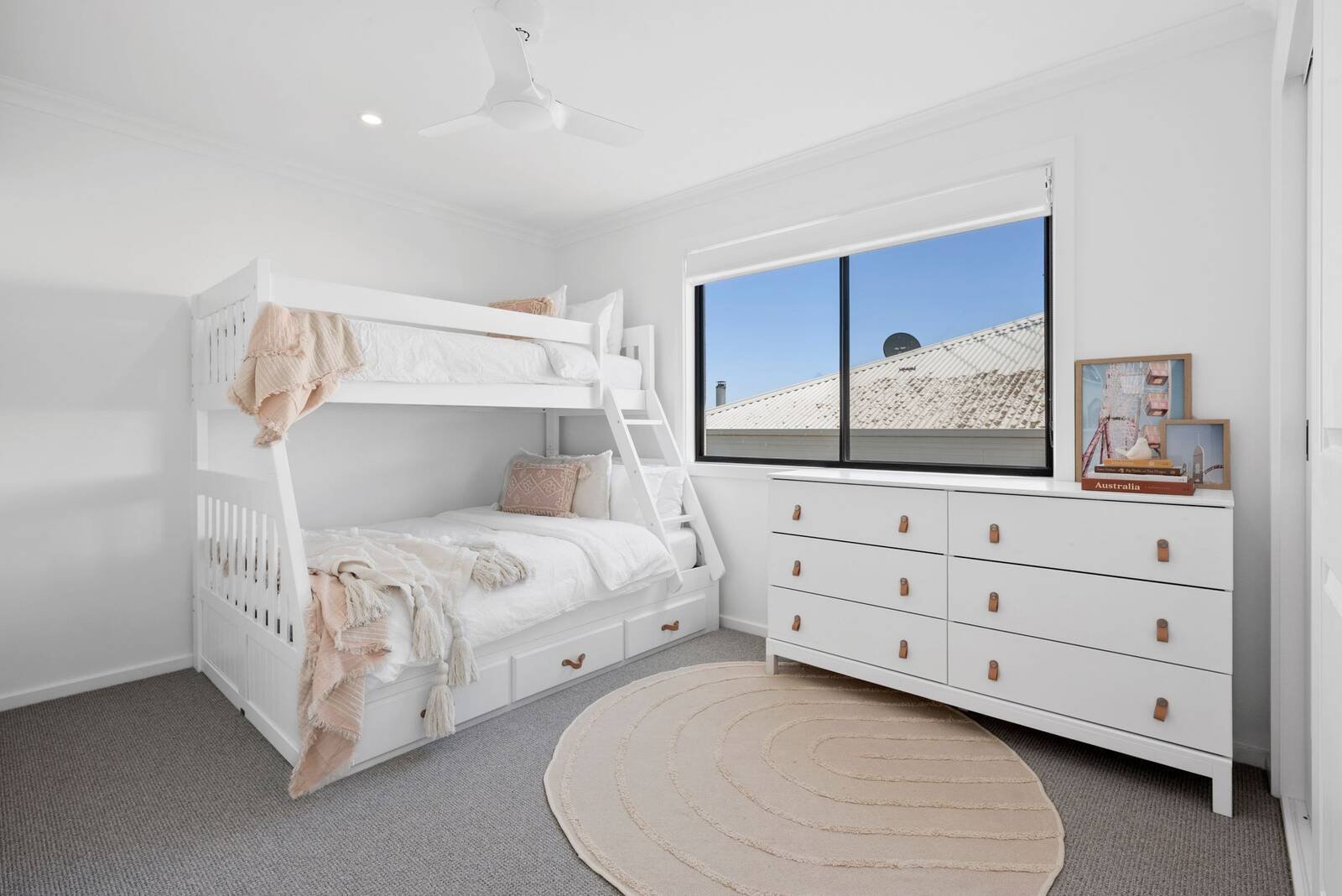 Property Gallery Thumbnail 18