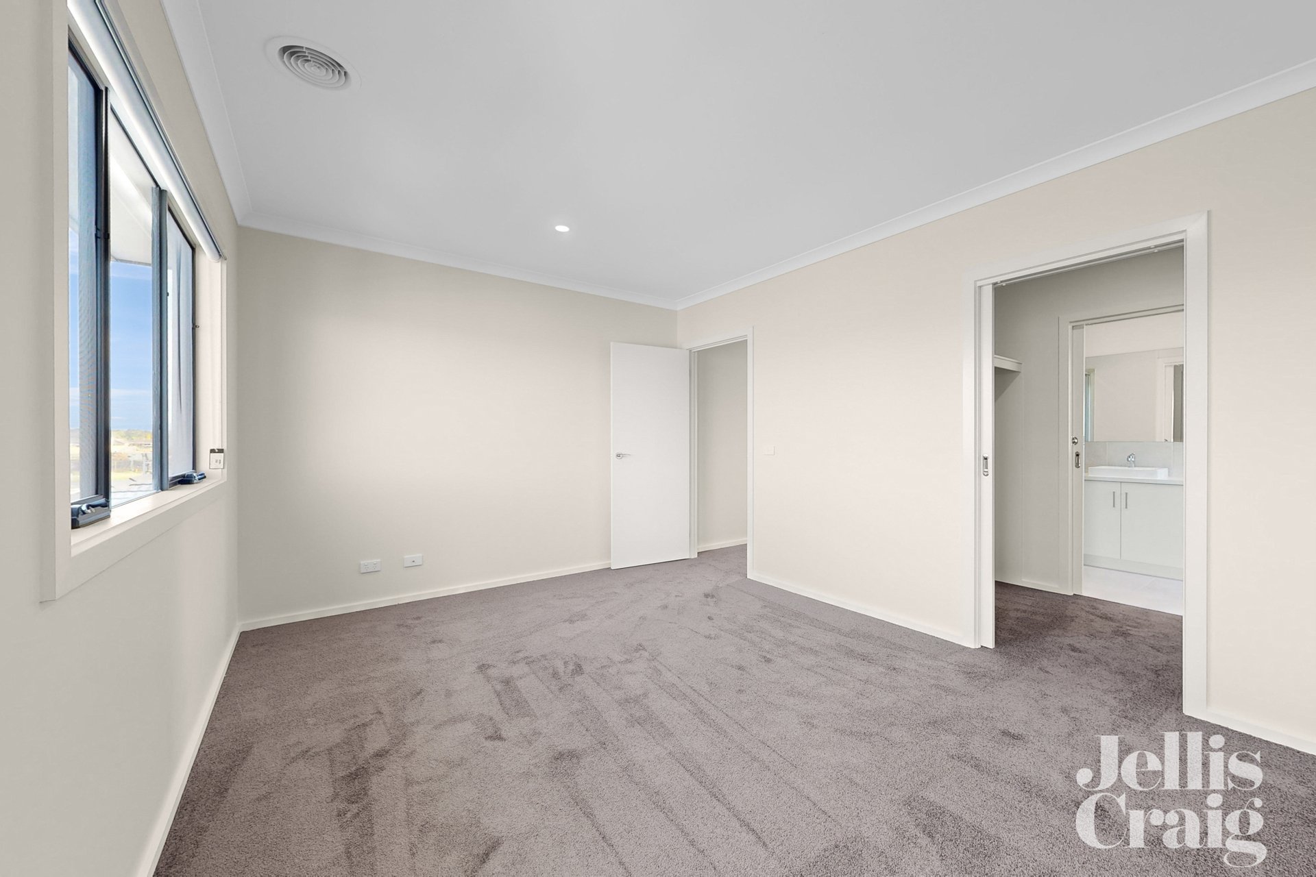 76 Shanks Drive, Berwick image 6