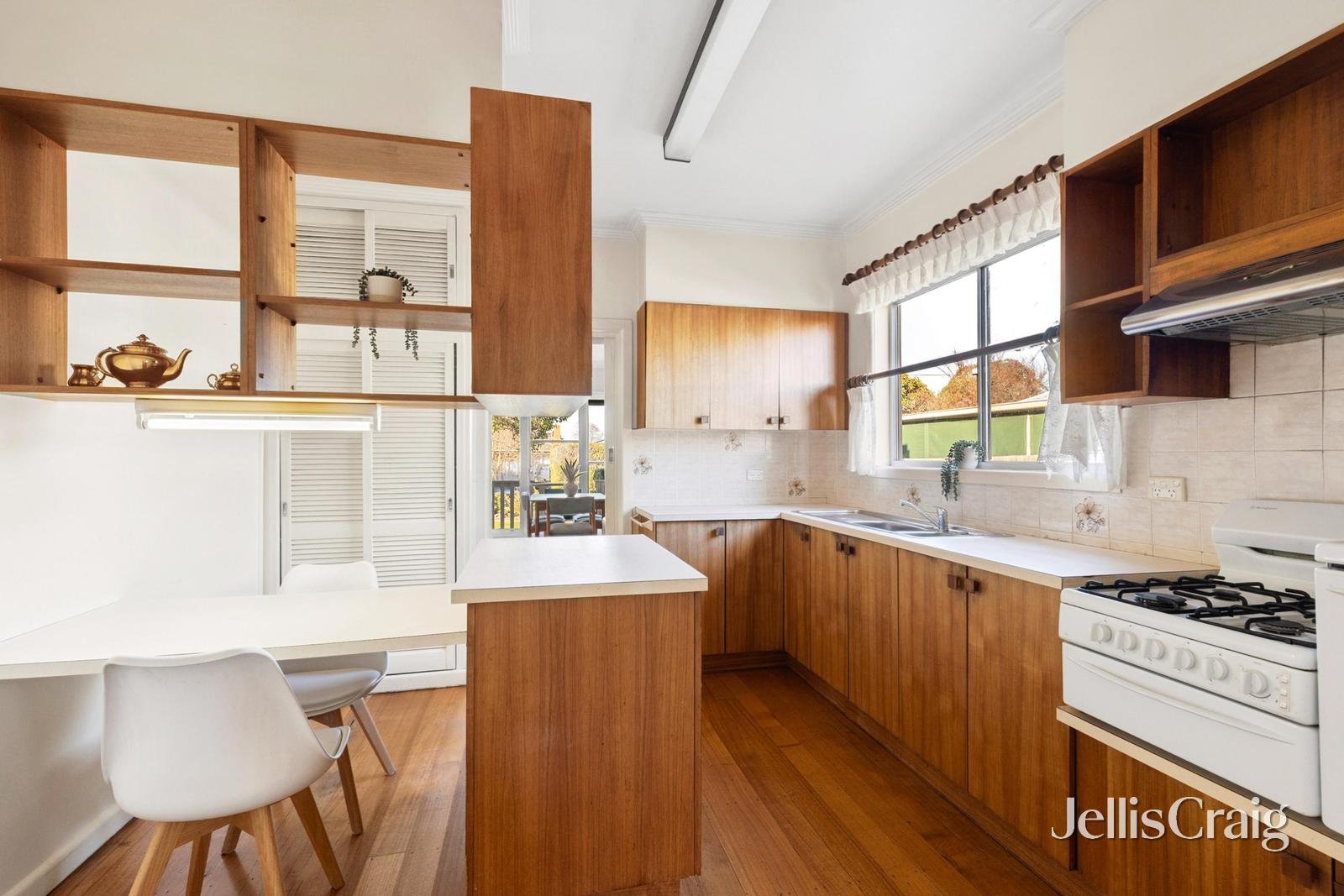 76 Sladen Street, Hamlyn Heights image 3