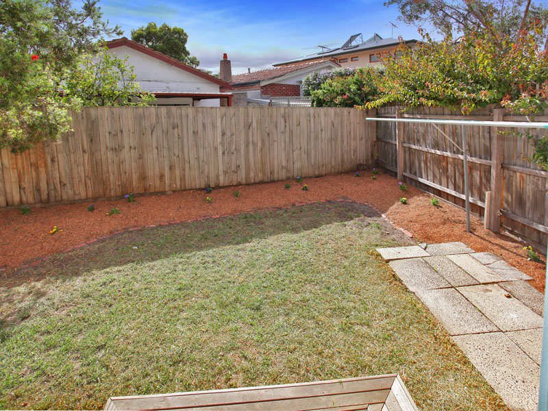 76 Spray Street, Elwood image 6
