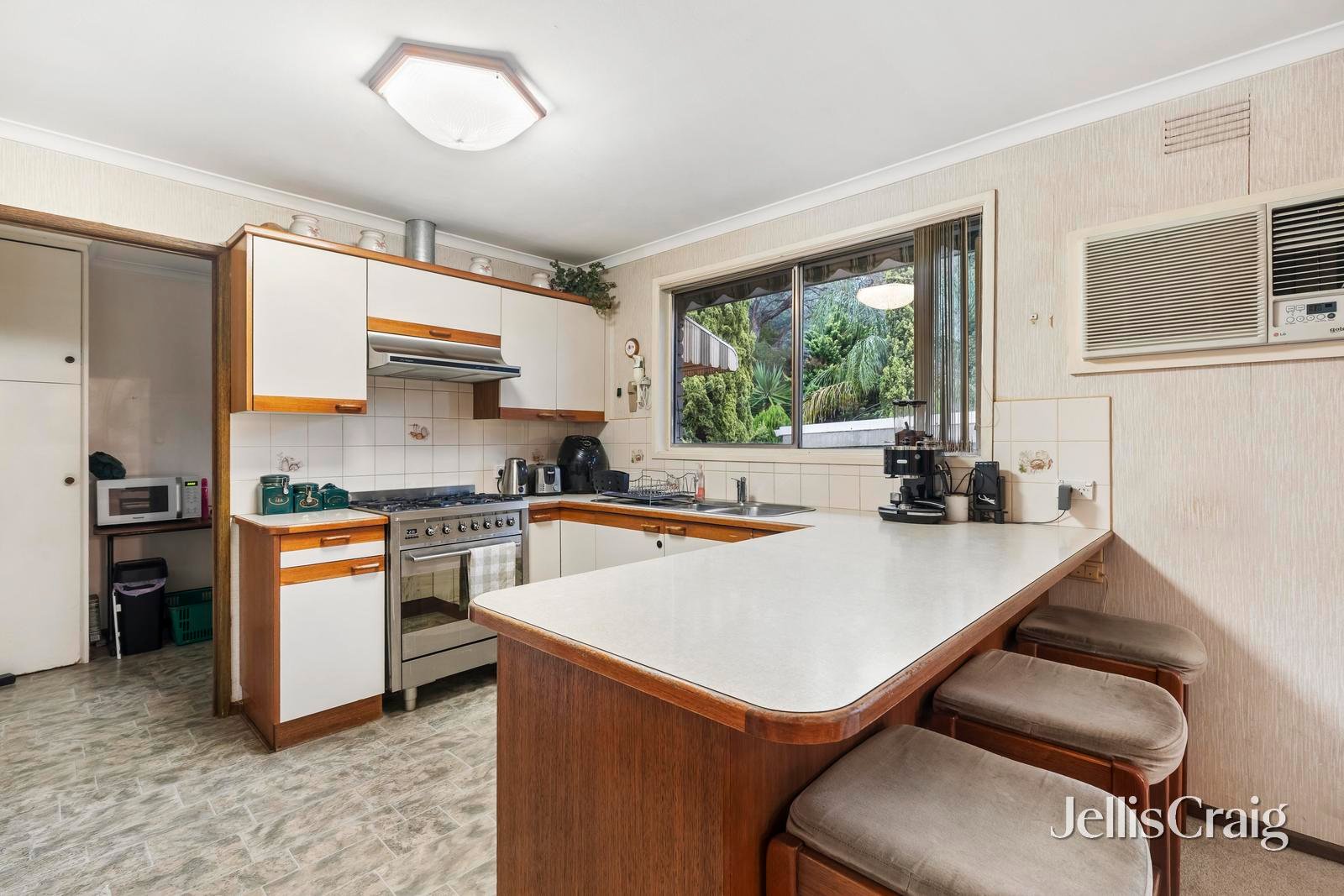 76 Talbot Road, Mount&nbsp;Waverley image 7