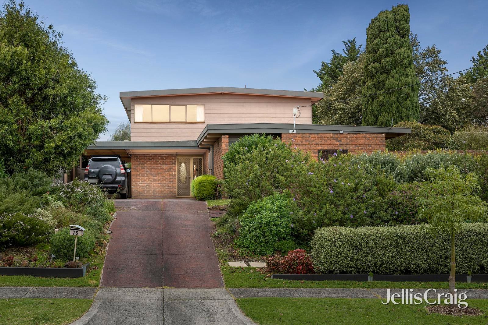 76 Woodville Road, Mooroolbark image 1