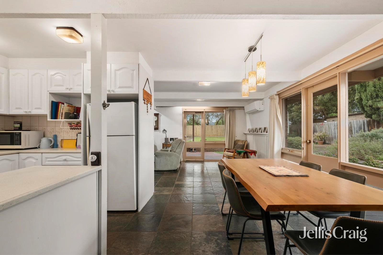 76 Woodville Road, Mooroolbark image 5
