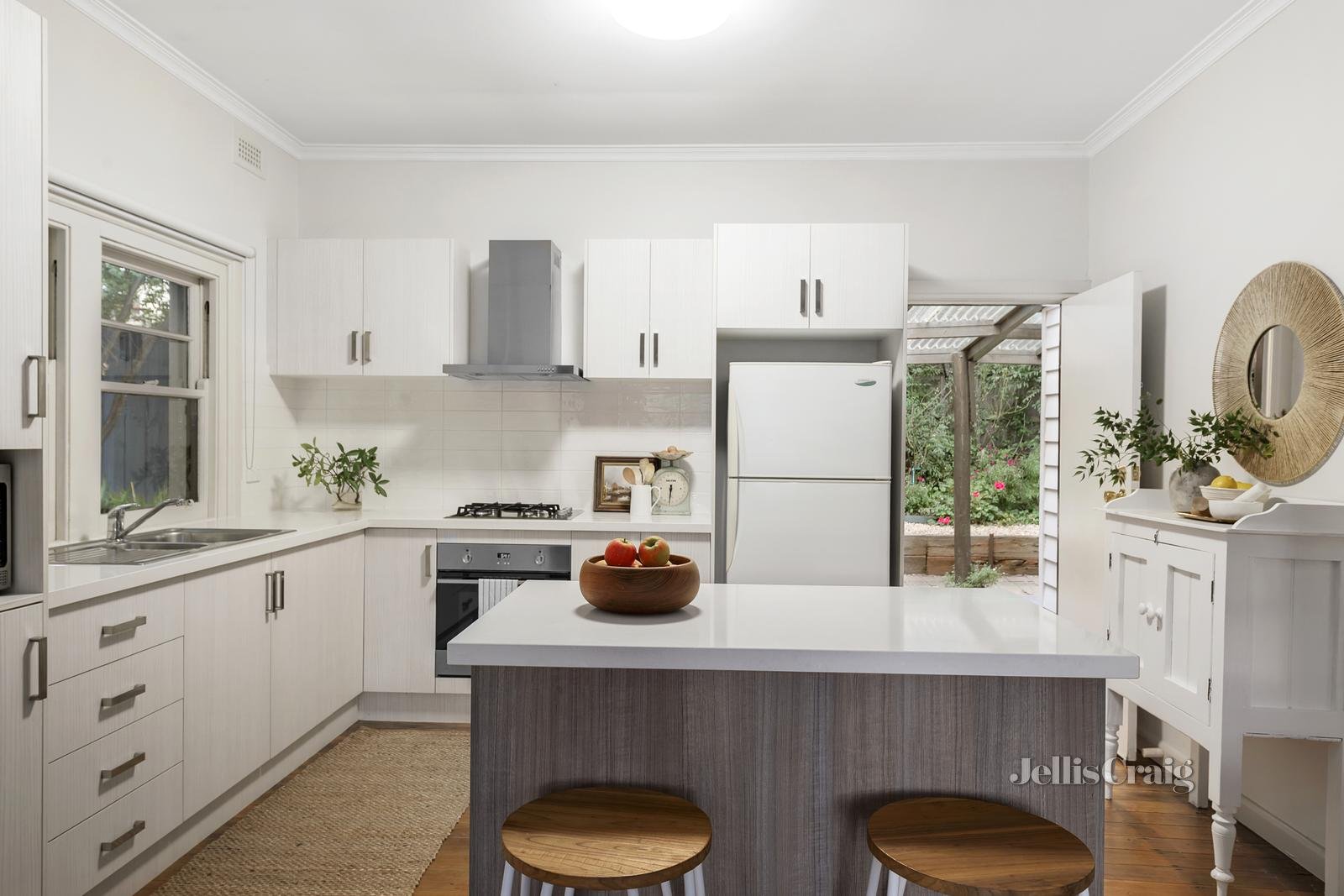 76 Yarra Street, Warrandyte image 3