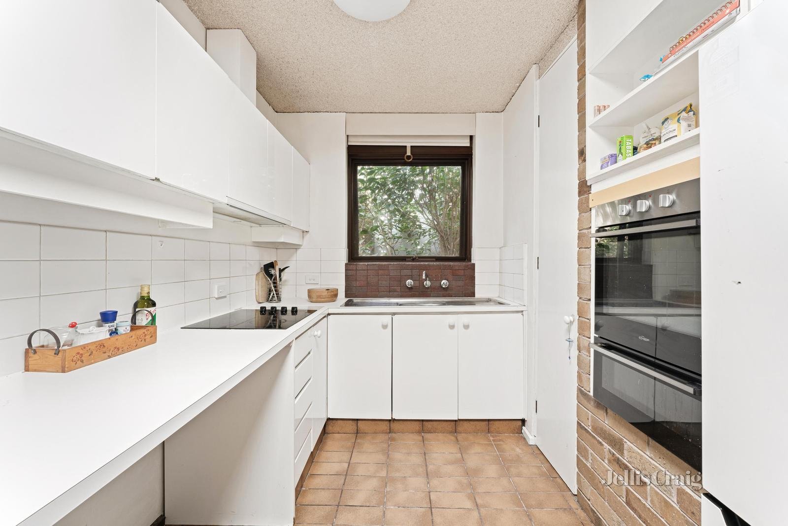 7/60 Beach Road, Mentone image 3