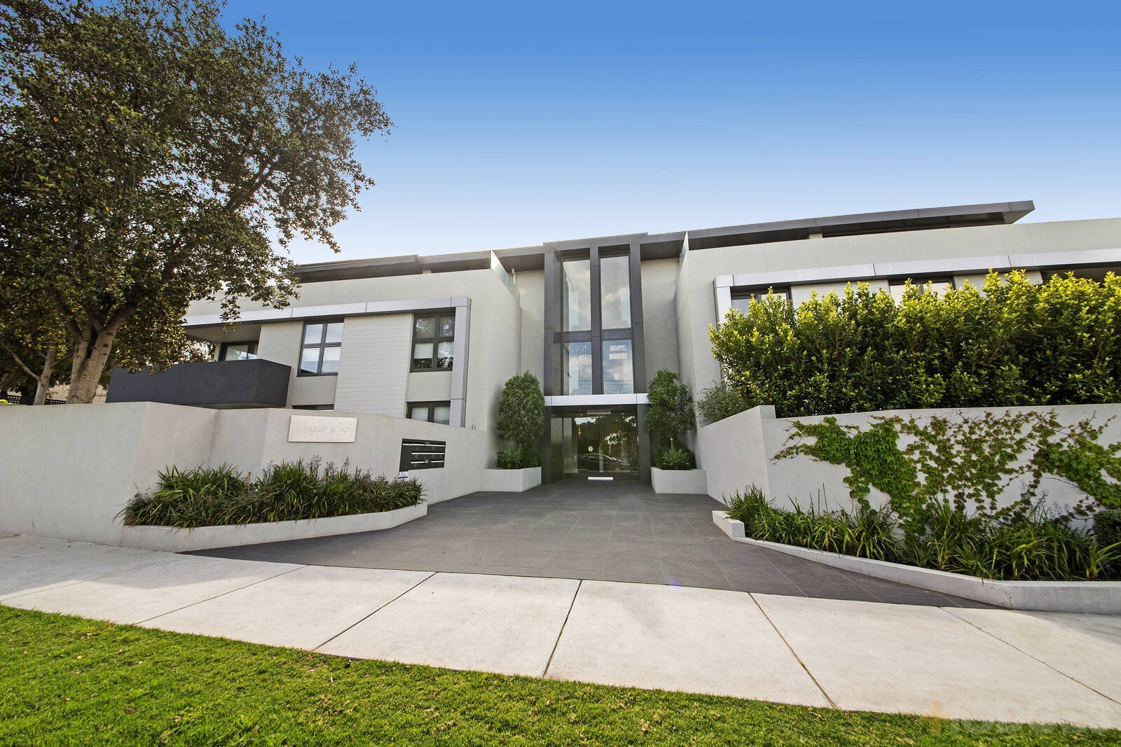 7 / 60 Bluff Road BLACK ROCK