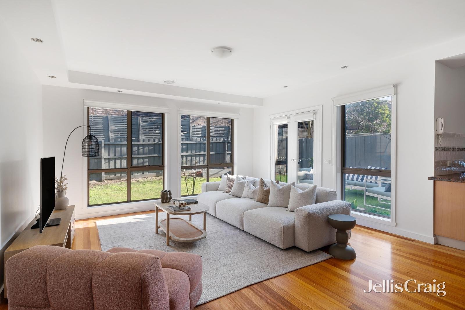 7/60 Sweyn Street, Balwyn North image 2