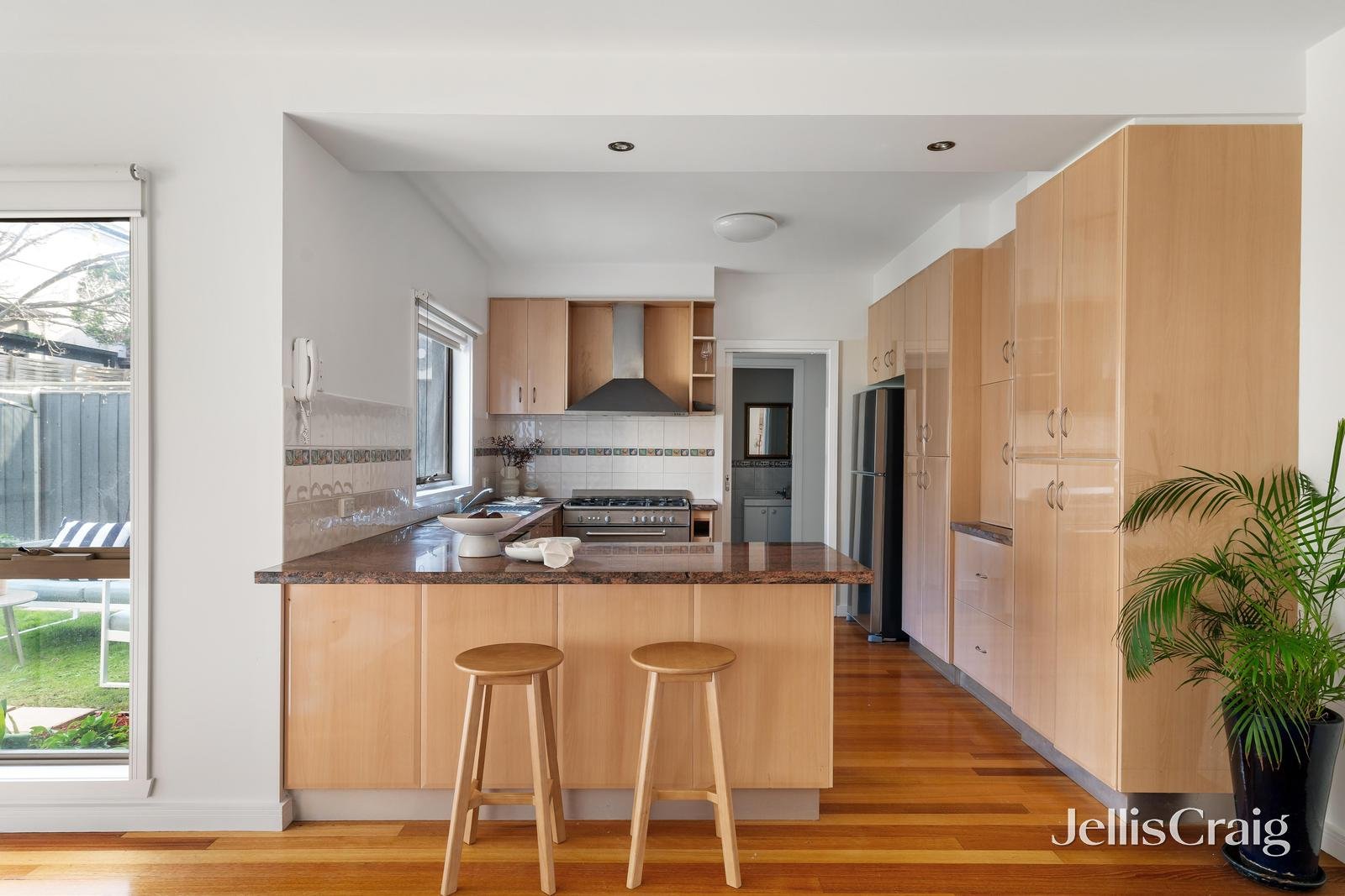 7/60 Sweyn Street, Balwyn North image 5