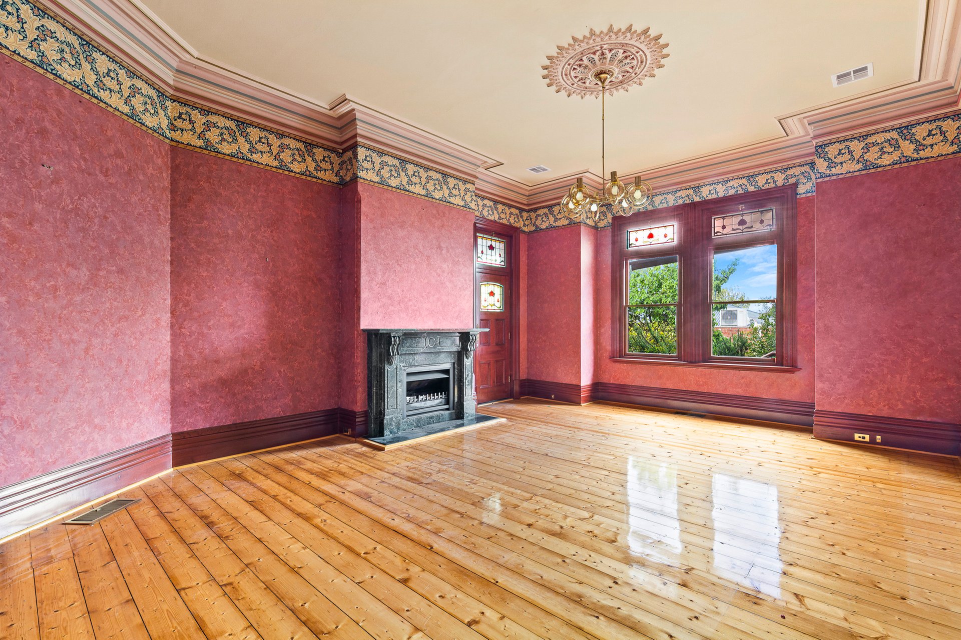 Property Gallery Thumbnail 5