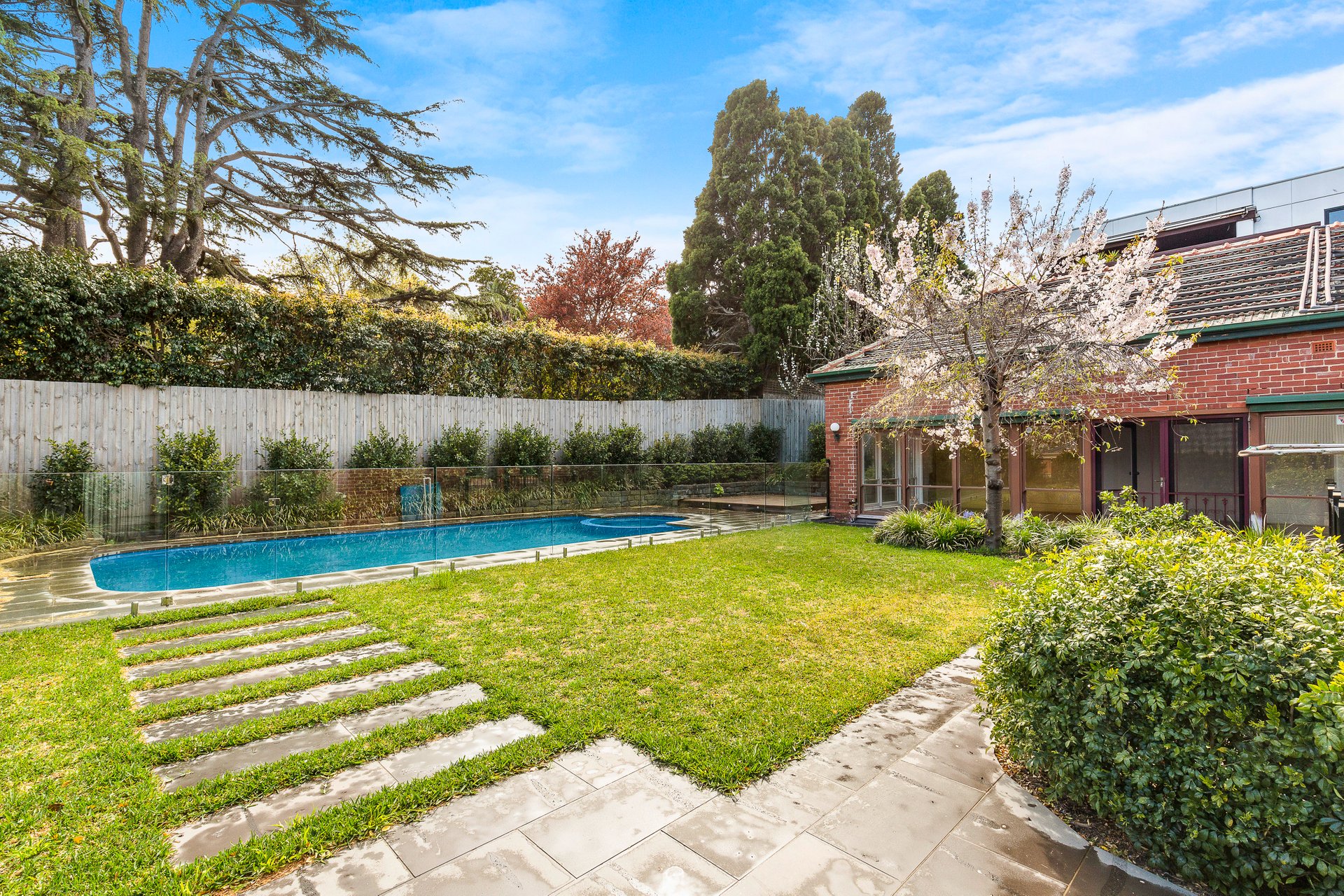 Property Gallery - Main Image