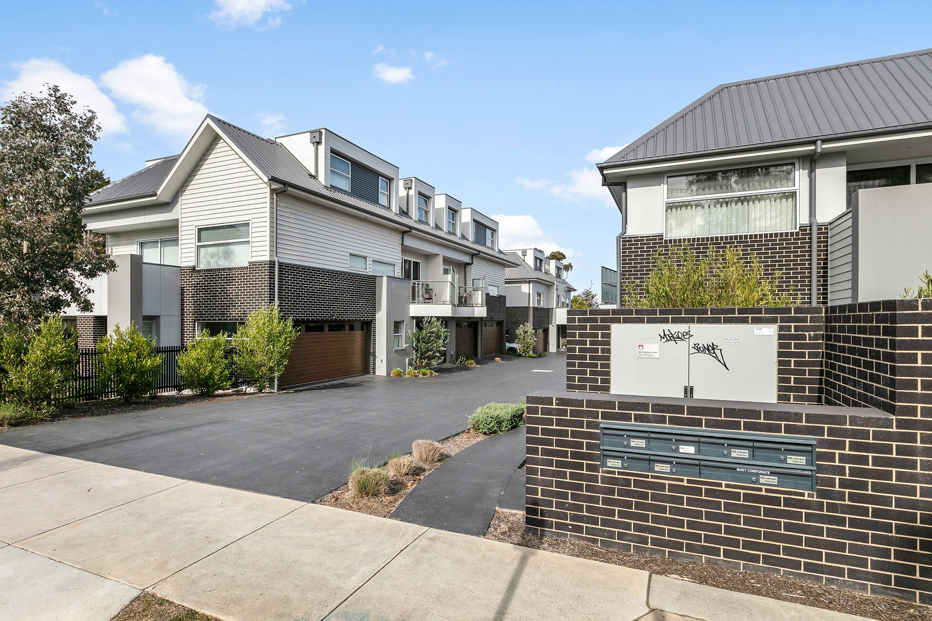 Property Gallery Thumbnail 8