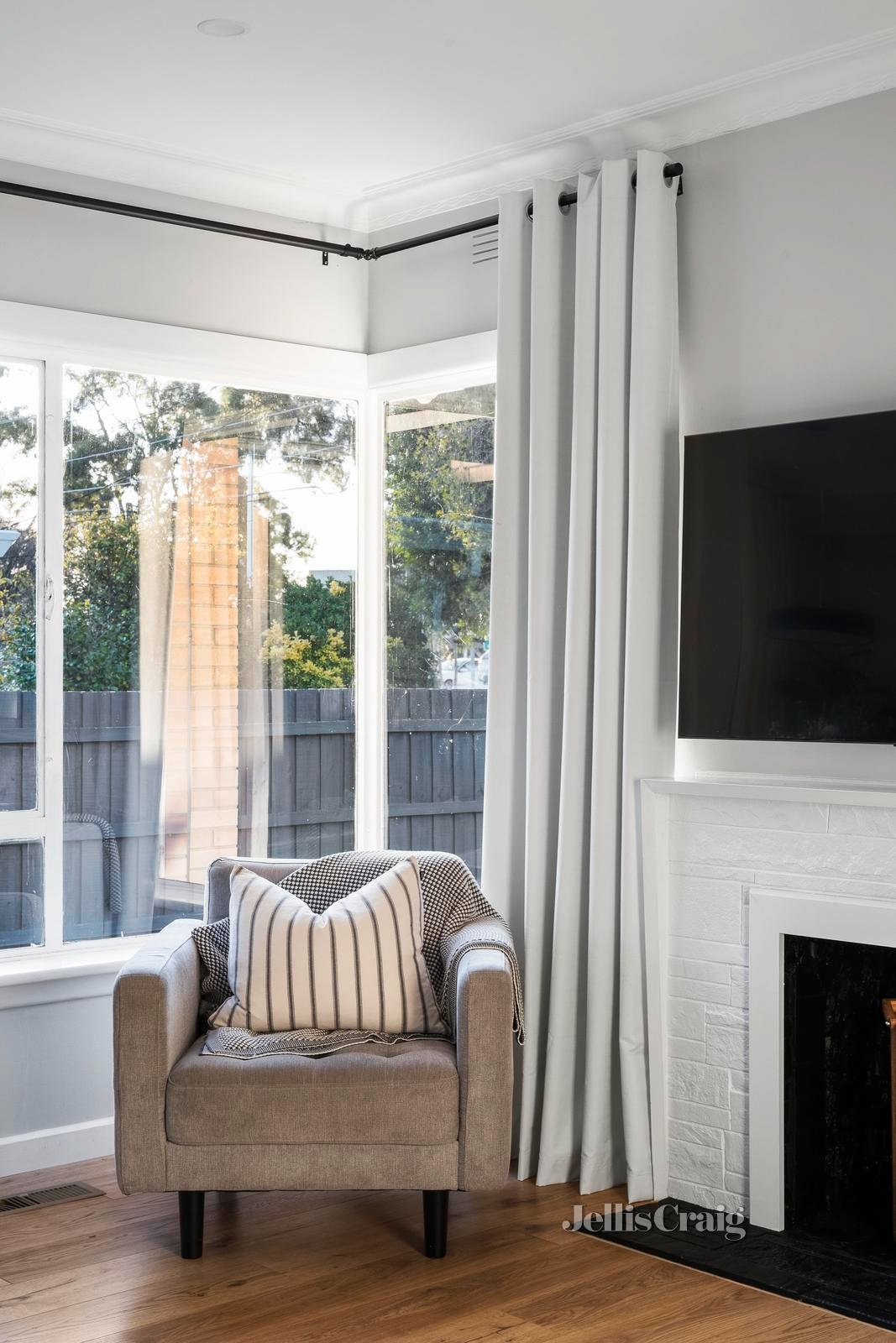 766 Centre Road, Bentleigh East image 4