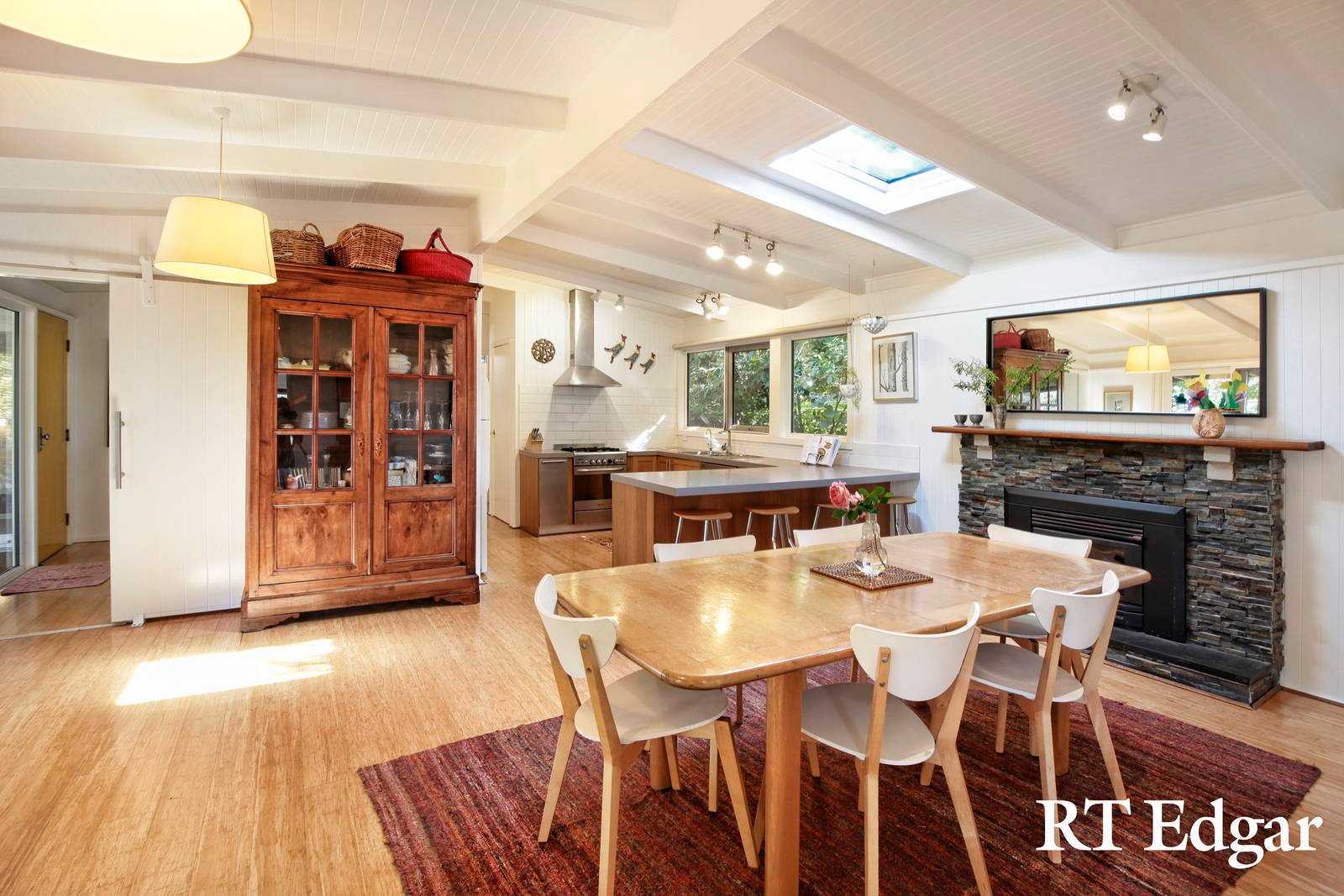 Property Gallery Thumbnail 3